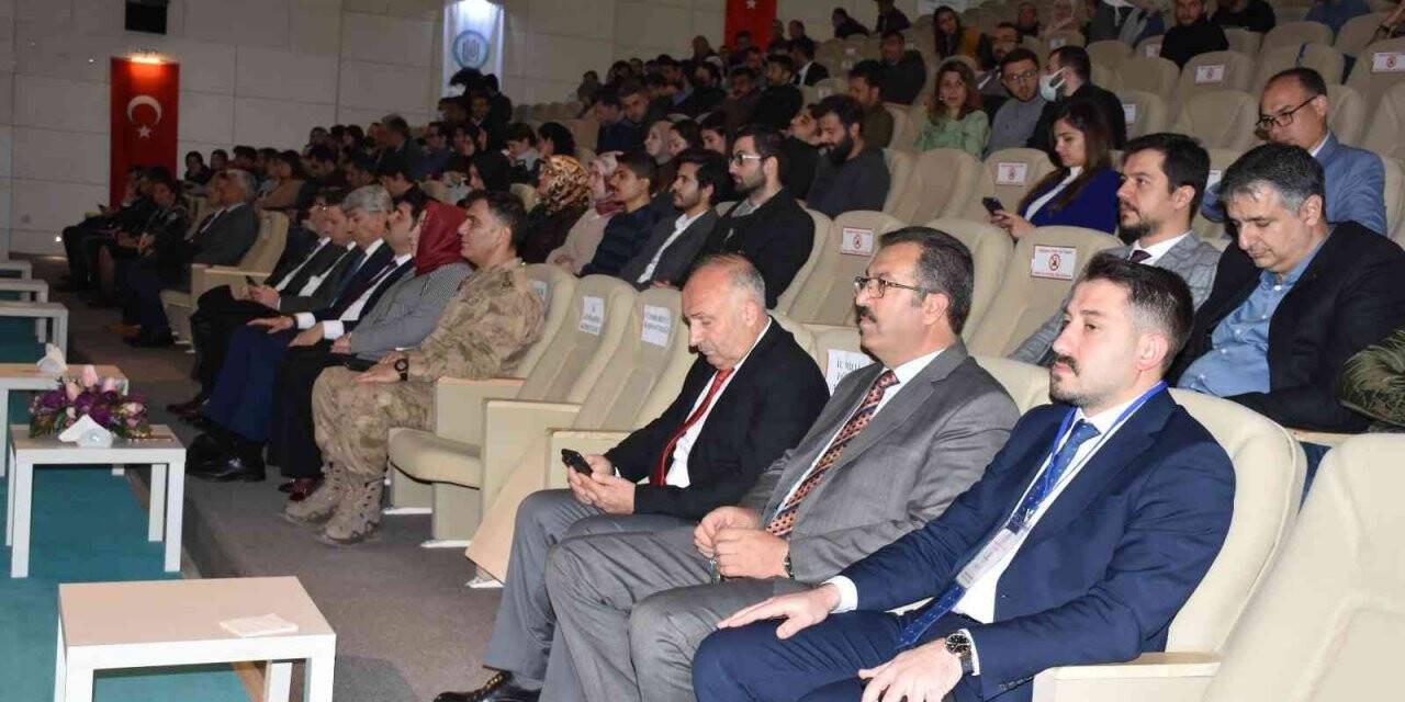 Bitlis “Bağımlılıkla Mücadele” çalıştayı