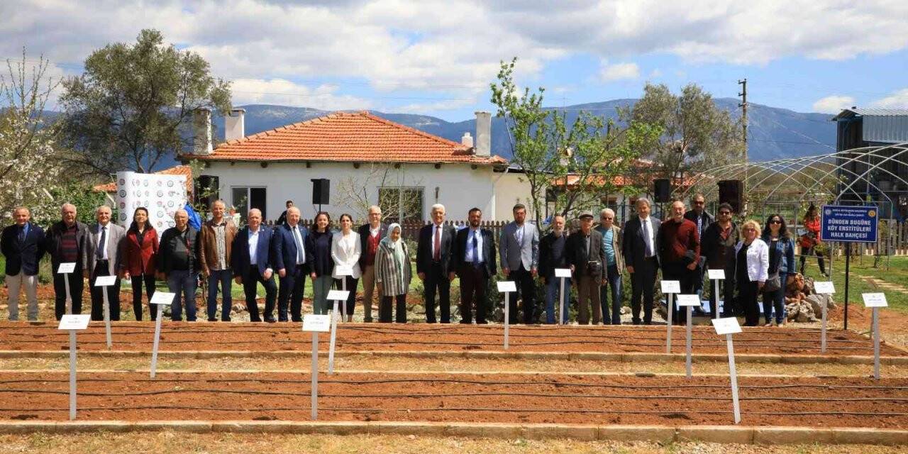 Muğla Büyükşehir, Köy Enstitülerinin 82’nci kuruluş yılını kutladı