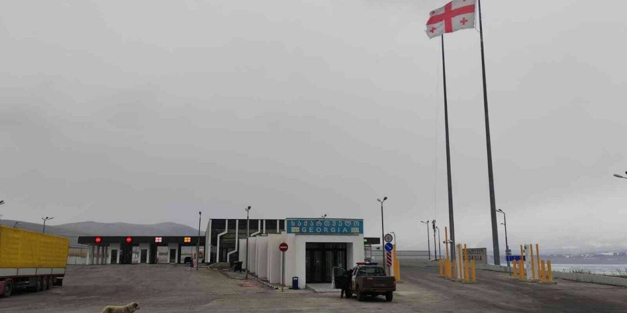 Türkgözü Sınır Kapısı geçici olarak trafiğe kapatıldı