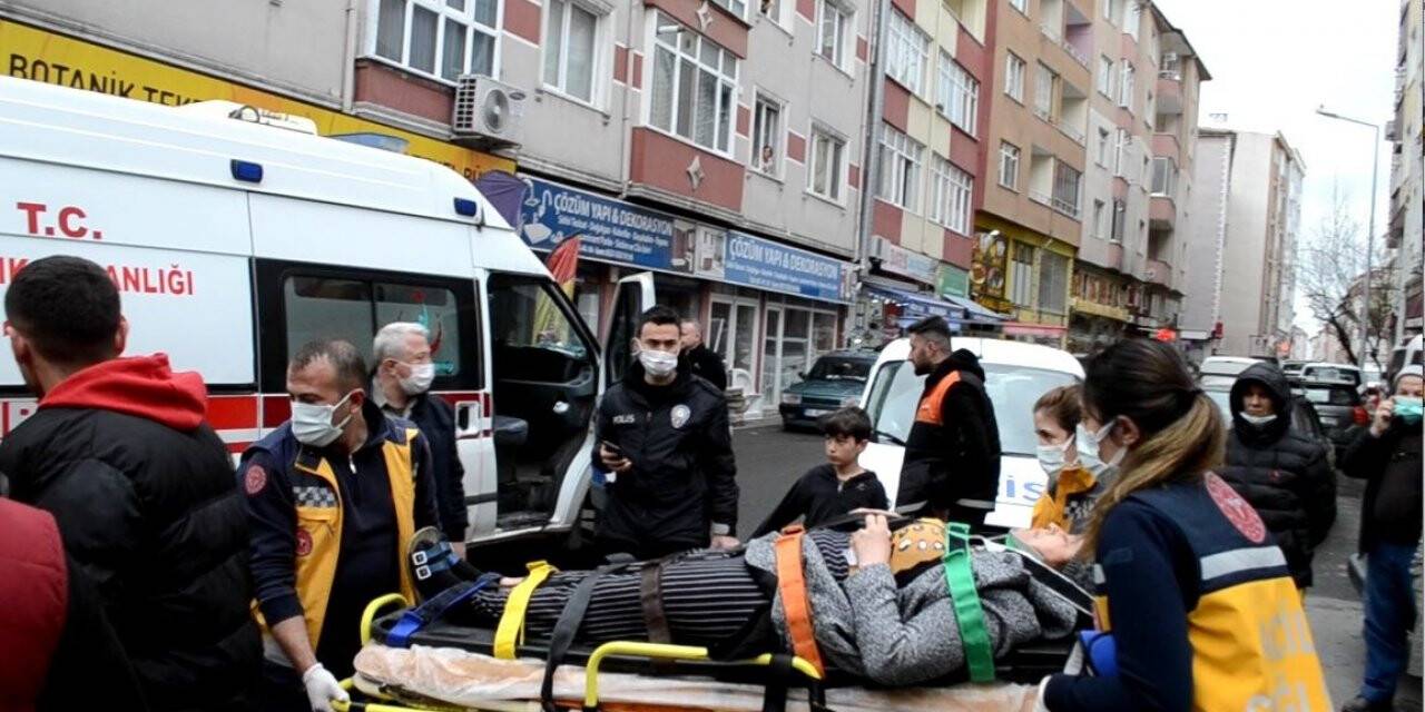 Ehliyetsiz sürücü yayaya çarptı