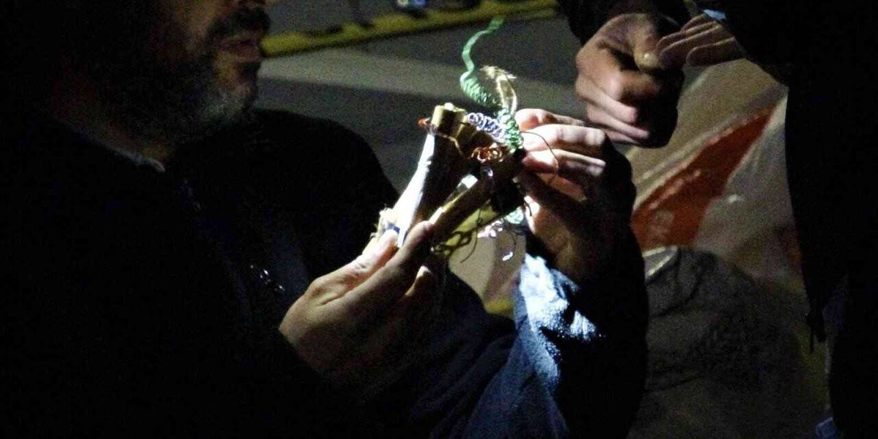 Temizlik görevlileri fark etti, polis alarma geçti: Tokat’ta dinamit görünümlü saat paniği