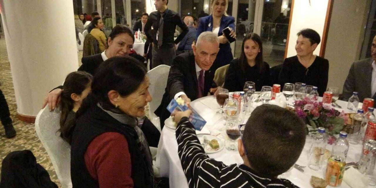 Marmaris Kaymakamlığı Şehit aileleri ve gazilere iftar programı düzenledi