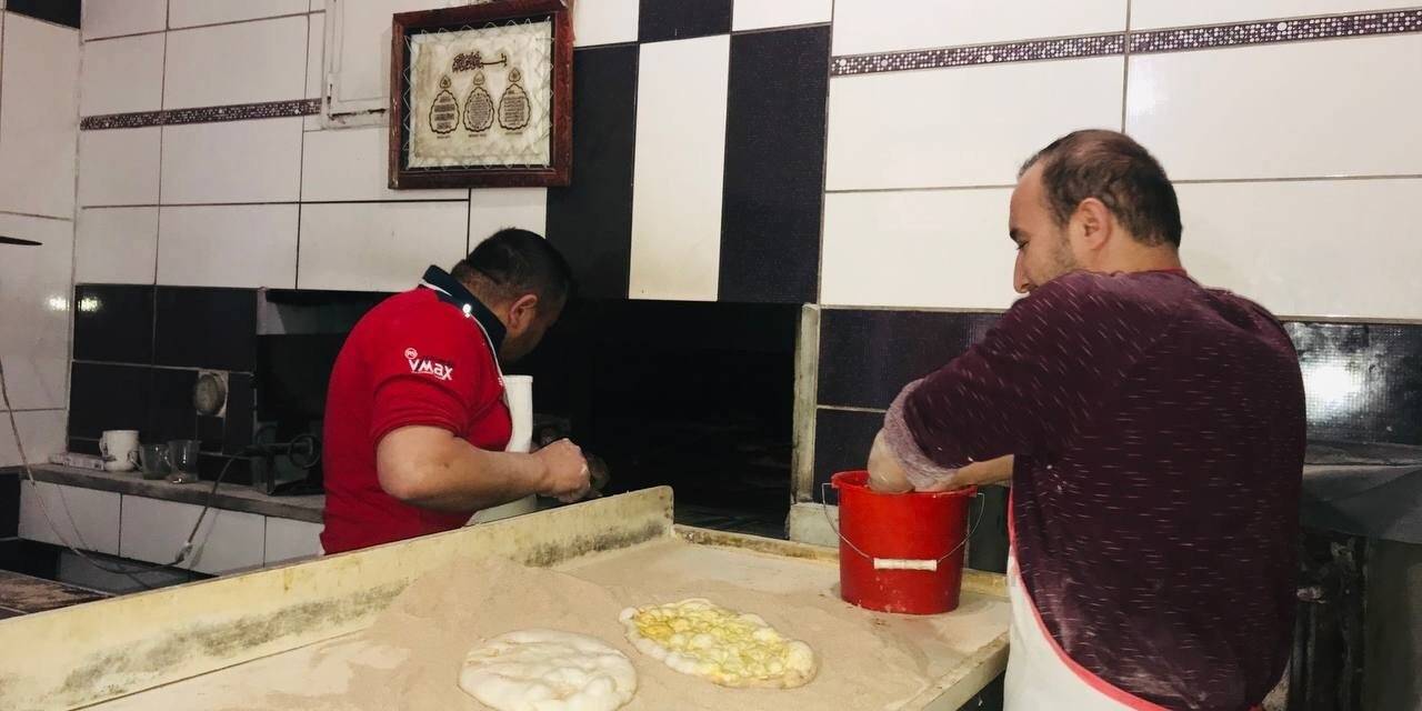 Pide ustalarının 200 derece ateş başında ramazan mesaisi