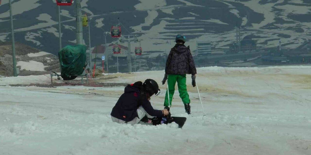 Erciyes’te kayak heyecanı sürüyor