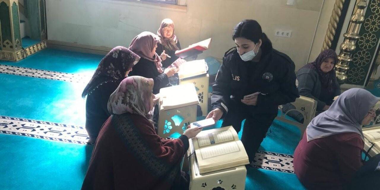 Selendi polisinden şiddete karşı bilgilendirme