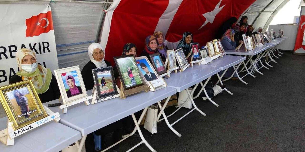 Evlat nöbetindeki ailelerin direnişi 962’nci gününde