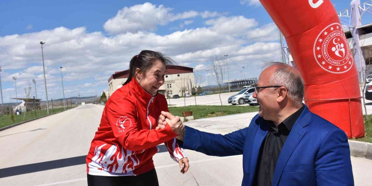 Afyonkarahisar’da Özel Sporcular Atletizm Müsabakaları sona erdi