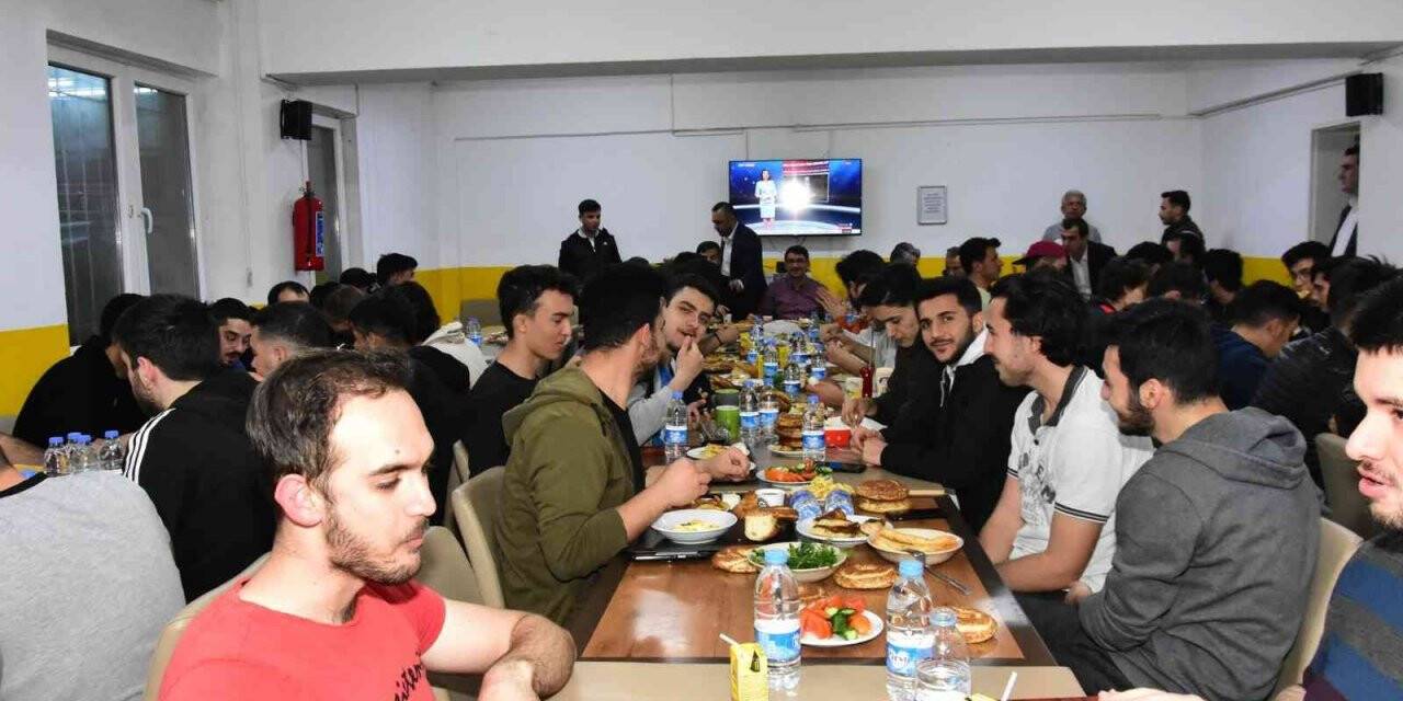 Gençlerin projeleri hayata geçirilecek