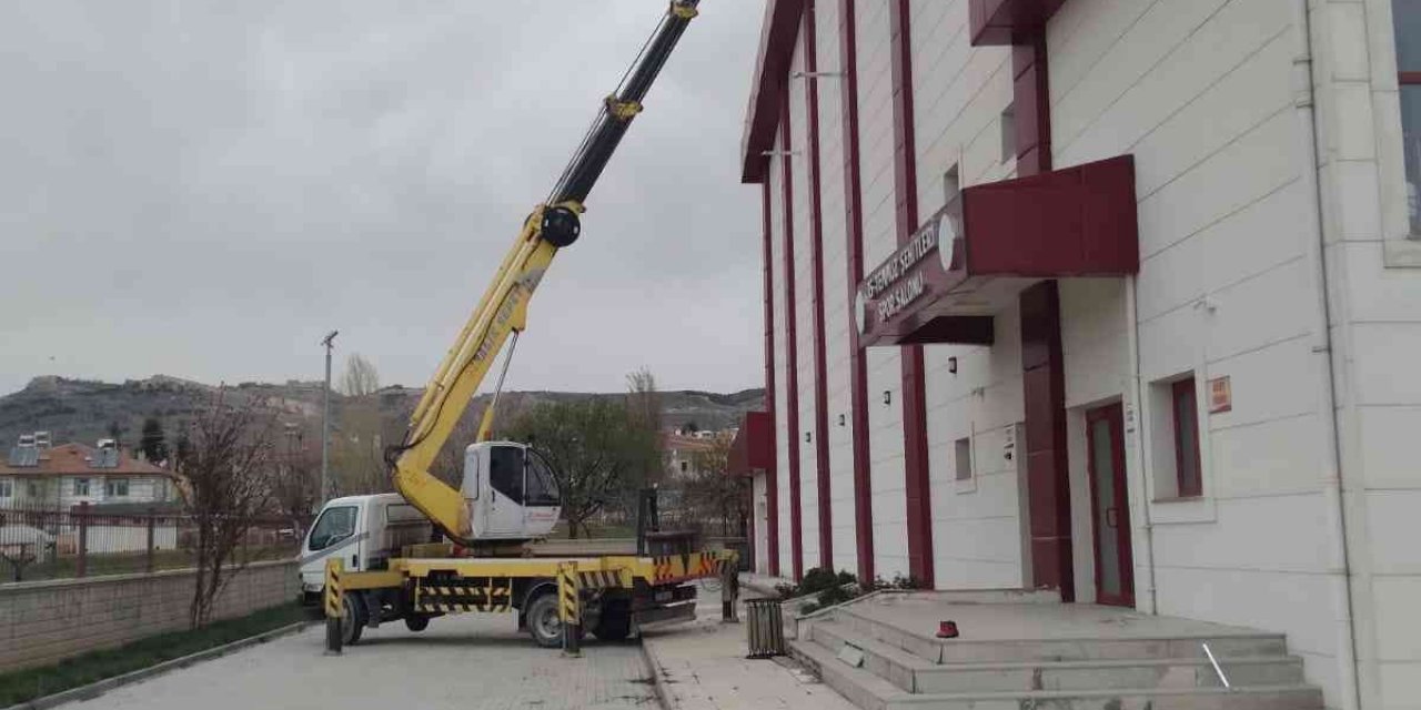 15 Temmuz Şehitleri Spor Salonunda bakım onarım çalışmaları