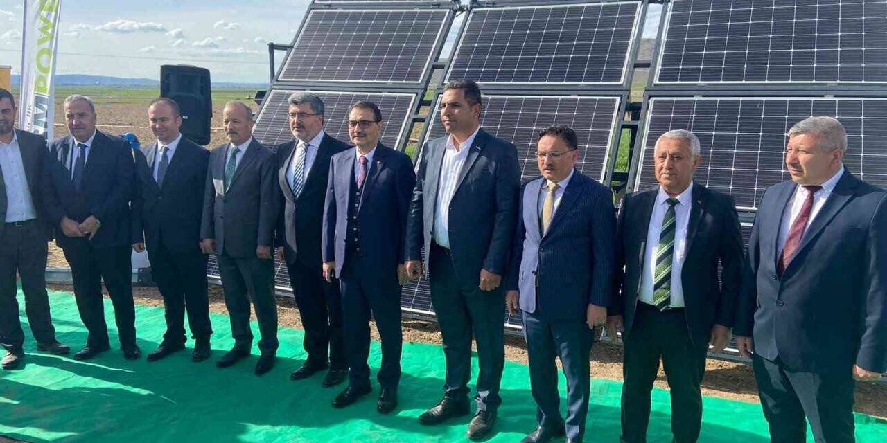 Bakan Dönmez yeni tasarlanan güneş enerji sistemini inceledi