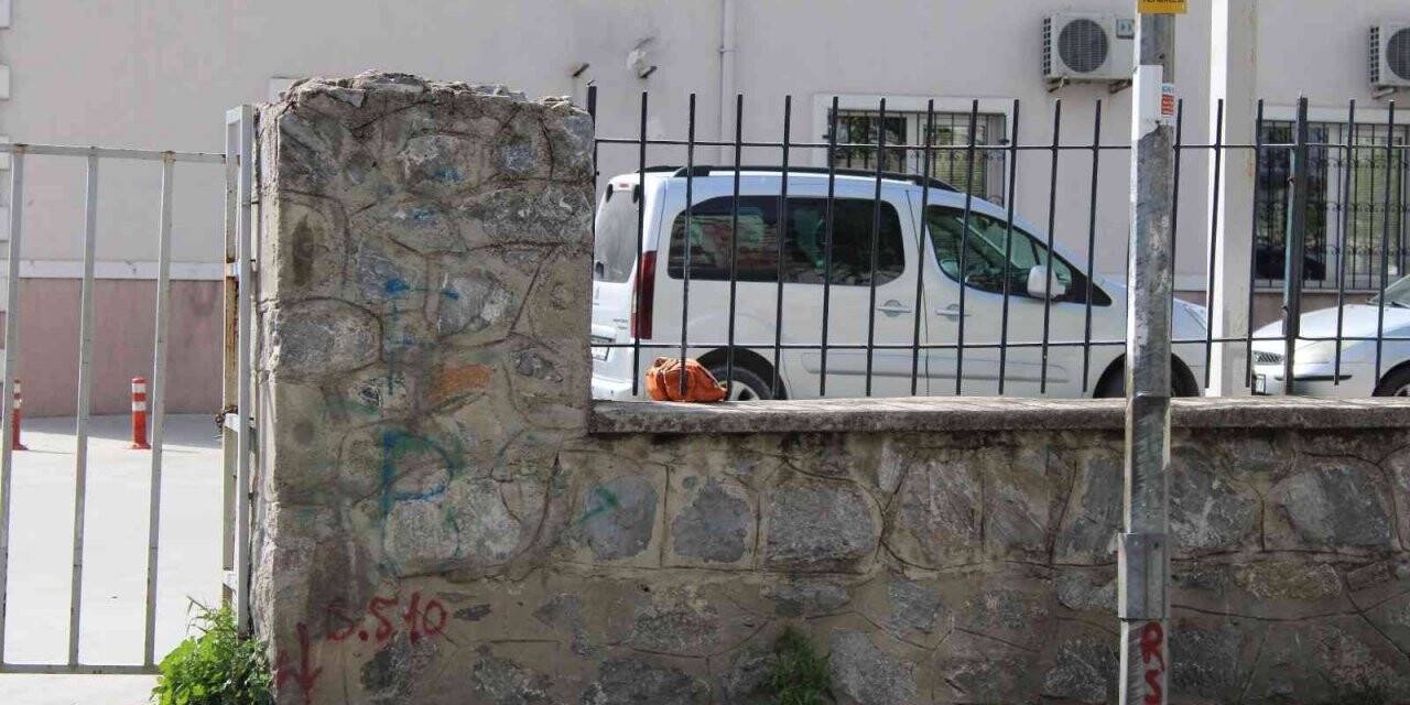 Şüpheli paket emniyeti harekete geçirdi