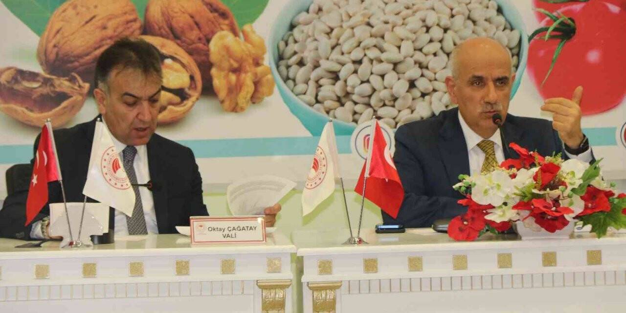 Bakan Kirişci: "Türkiye su zengini değil yıllık 574 milimetrelik ortalama yağışımız var. Suyu verimli kullanmak zorundayız"