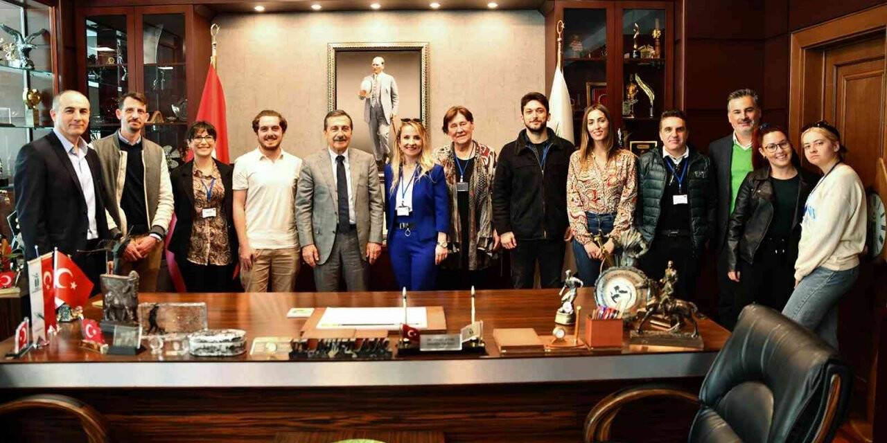 Melih Savaş Yaşam Köyü, 6 farklı ülkeden gelen misafirlerinden övgü aldı