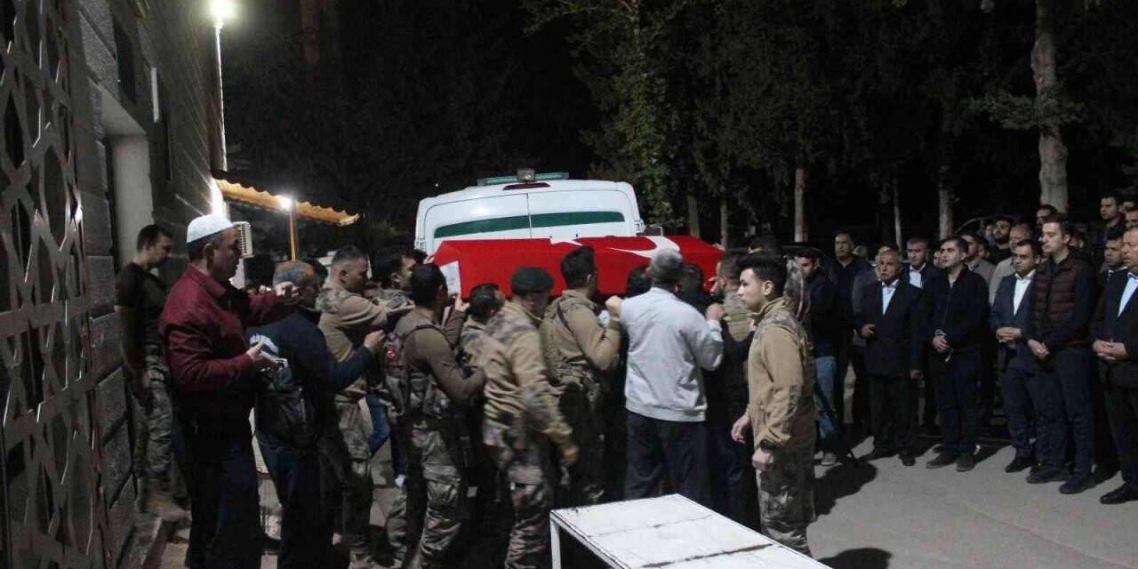 Özel Harekat Polisi Aytaç Altunörs’ün naaşı memleketine gönderildi