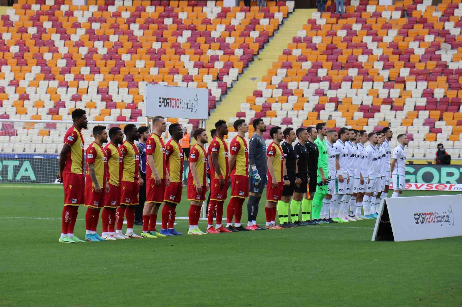 Spor Toto Süper Lig: Yeni Malatyaspor: 0 - Konyaspor: 2 (İlk yarı)