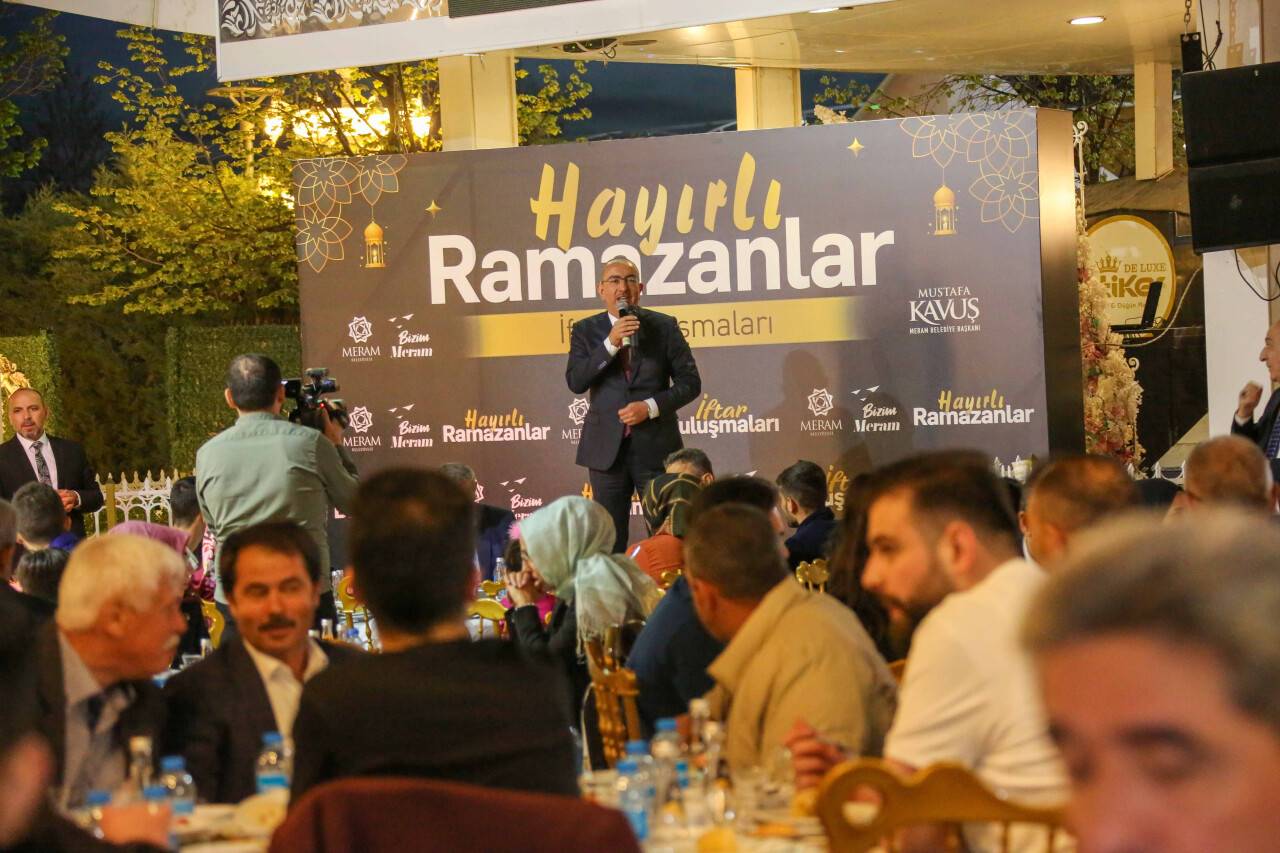 Başkan Kavuş, Meram muhtarlarıyla iftarda buluştu