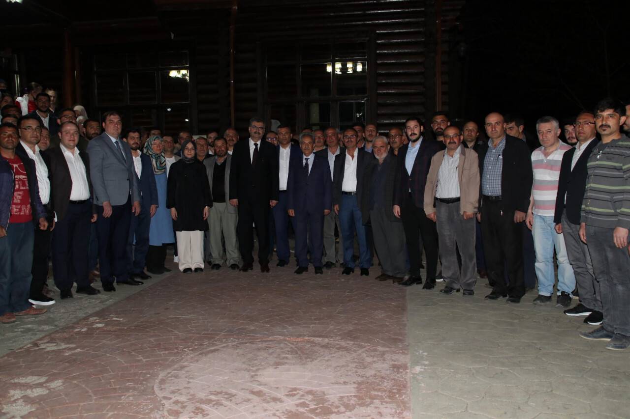 Milletvekili Usta ve Erdem Akşehir’de teşkilat üyeleri ile buluştu