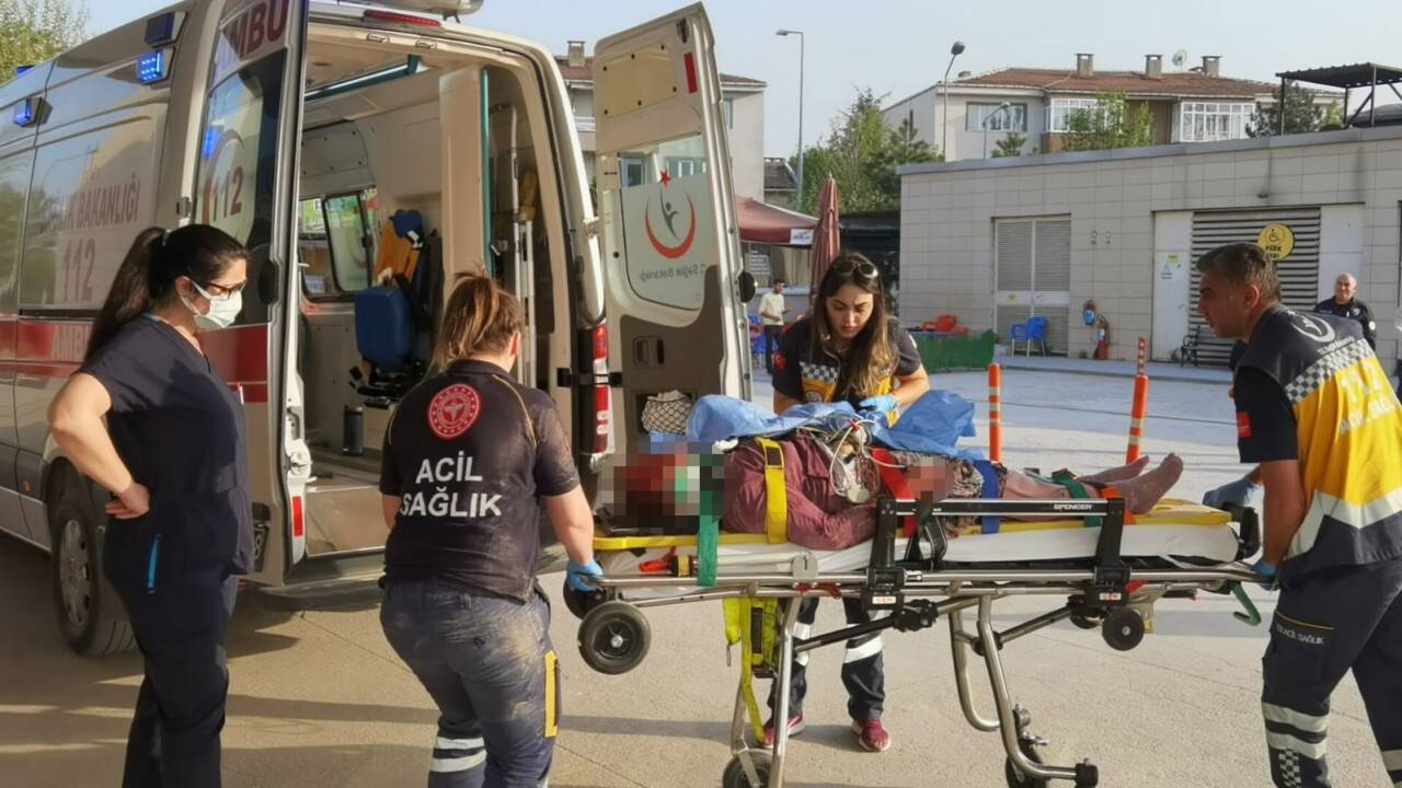 Çamaşır asarken asansör boşluğuna düşen kadın ölümden döndü
