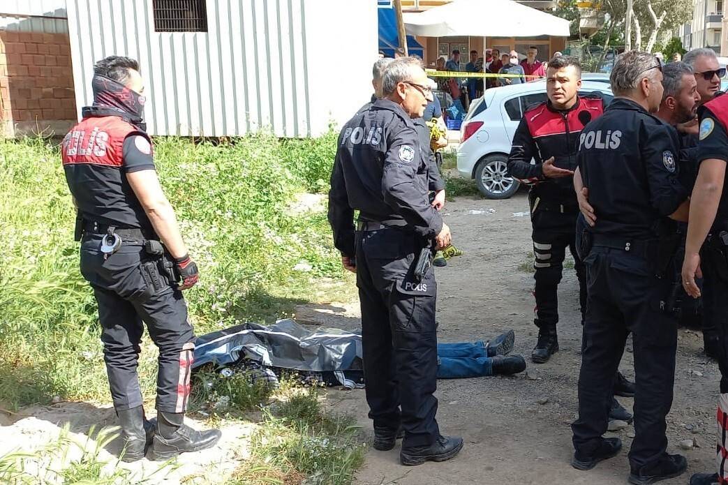 Tarih öğretmeni boş arsada ölü bulundu