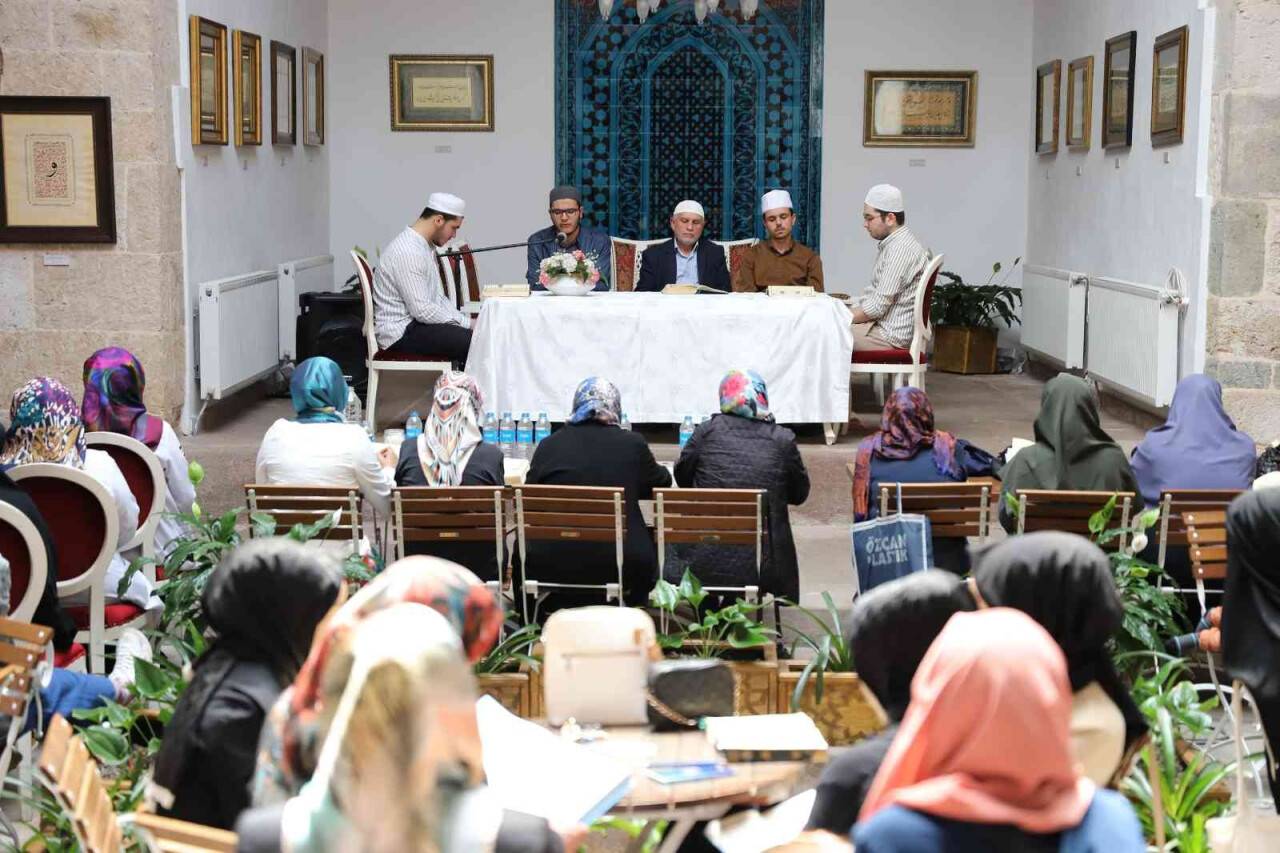 KOMEK’ten Kadir Gecesi’ne özel program