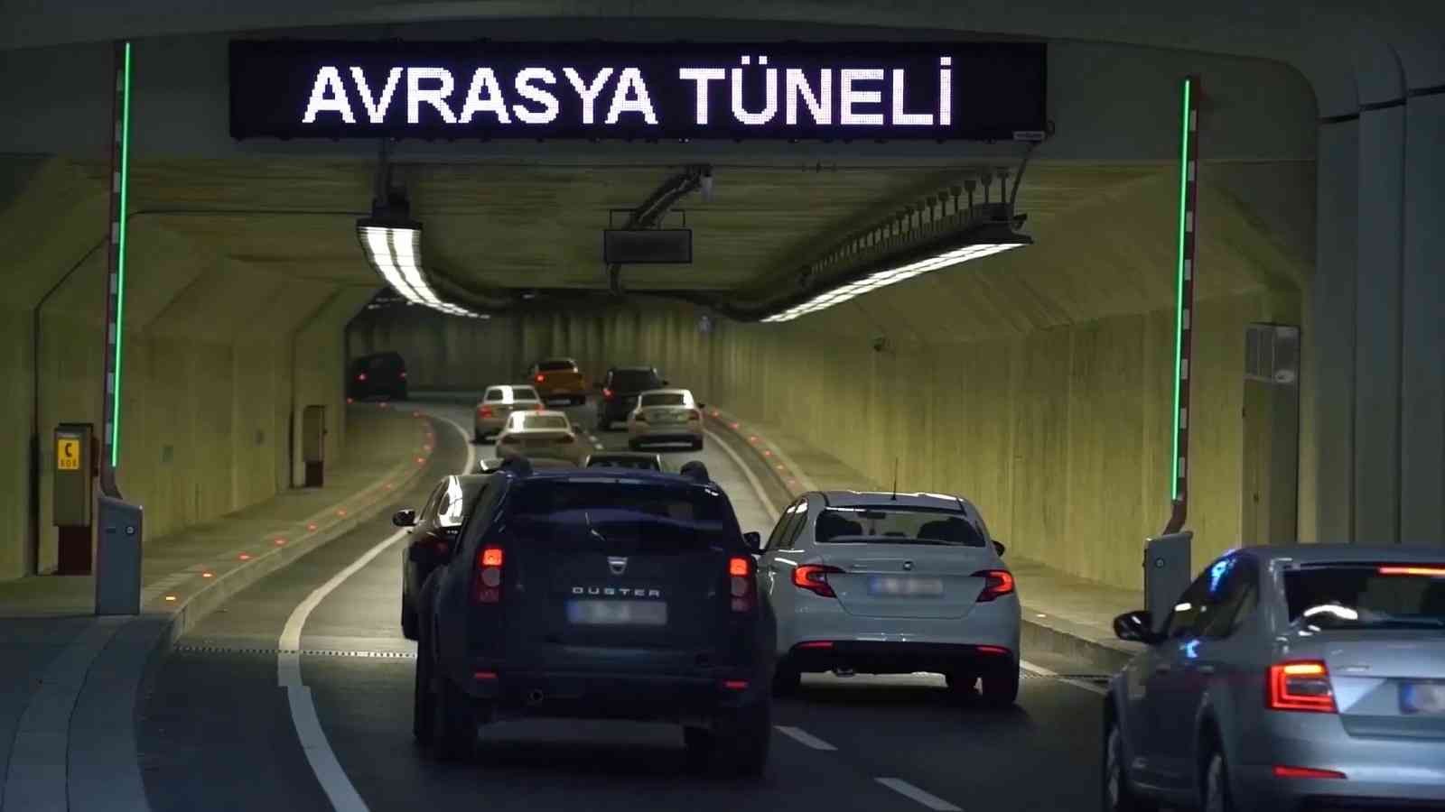 Avrasya Tüneli’nden motosikletler için tek yön geçiş ücretleri gündüz 20,70 TL gece ise 10,35 TL olarak belirlendi