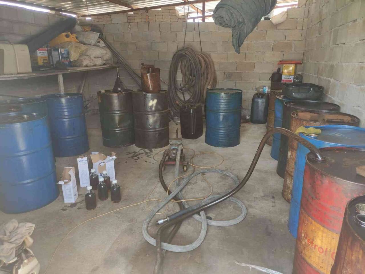 Hatay’da 2 bin 230 litre kaçak akaryakıt ele geçirildi