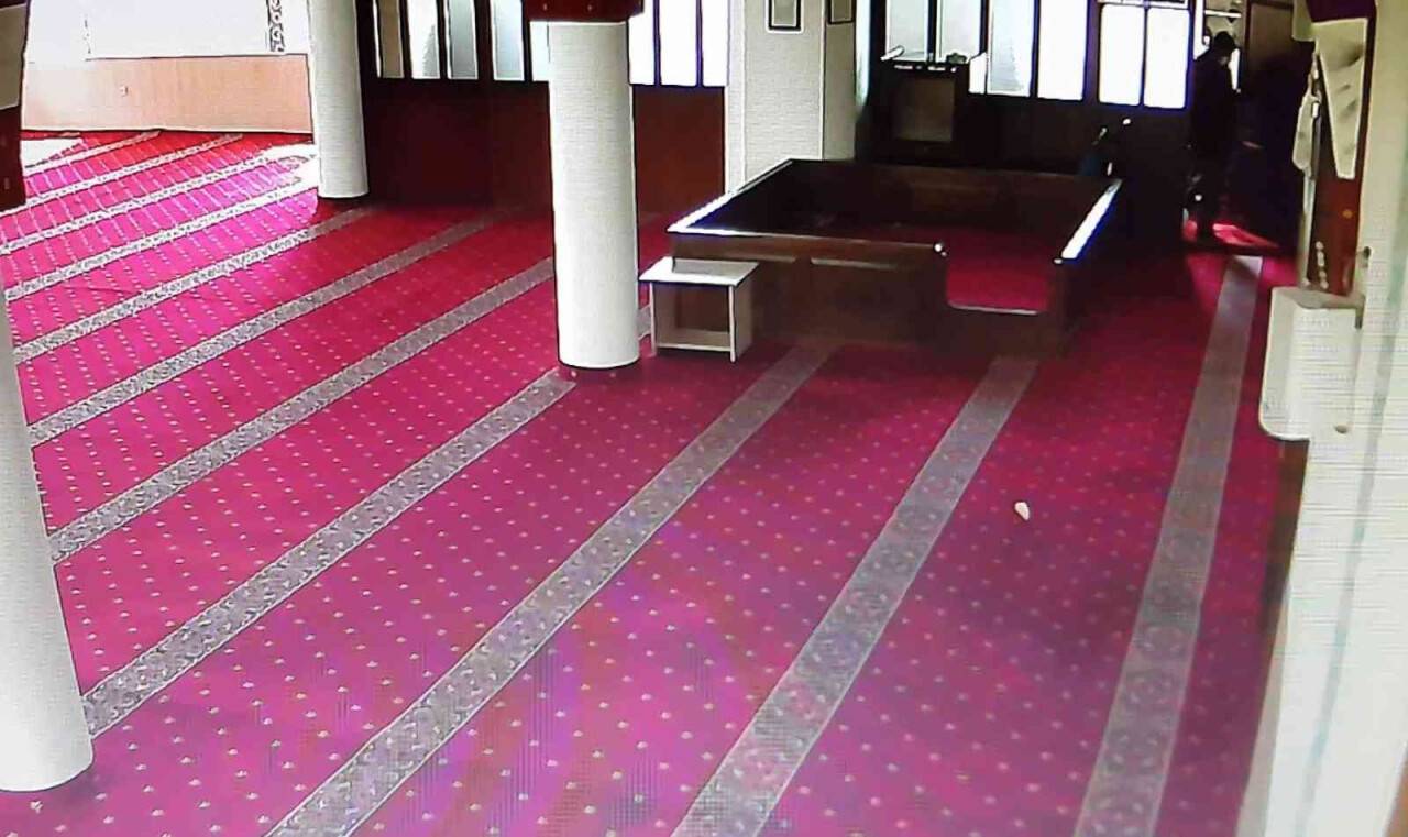 Camideki  4 bin TL’lik yardım paralarını çaldı