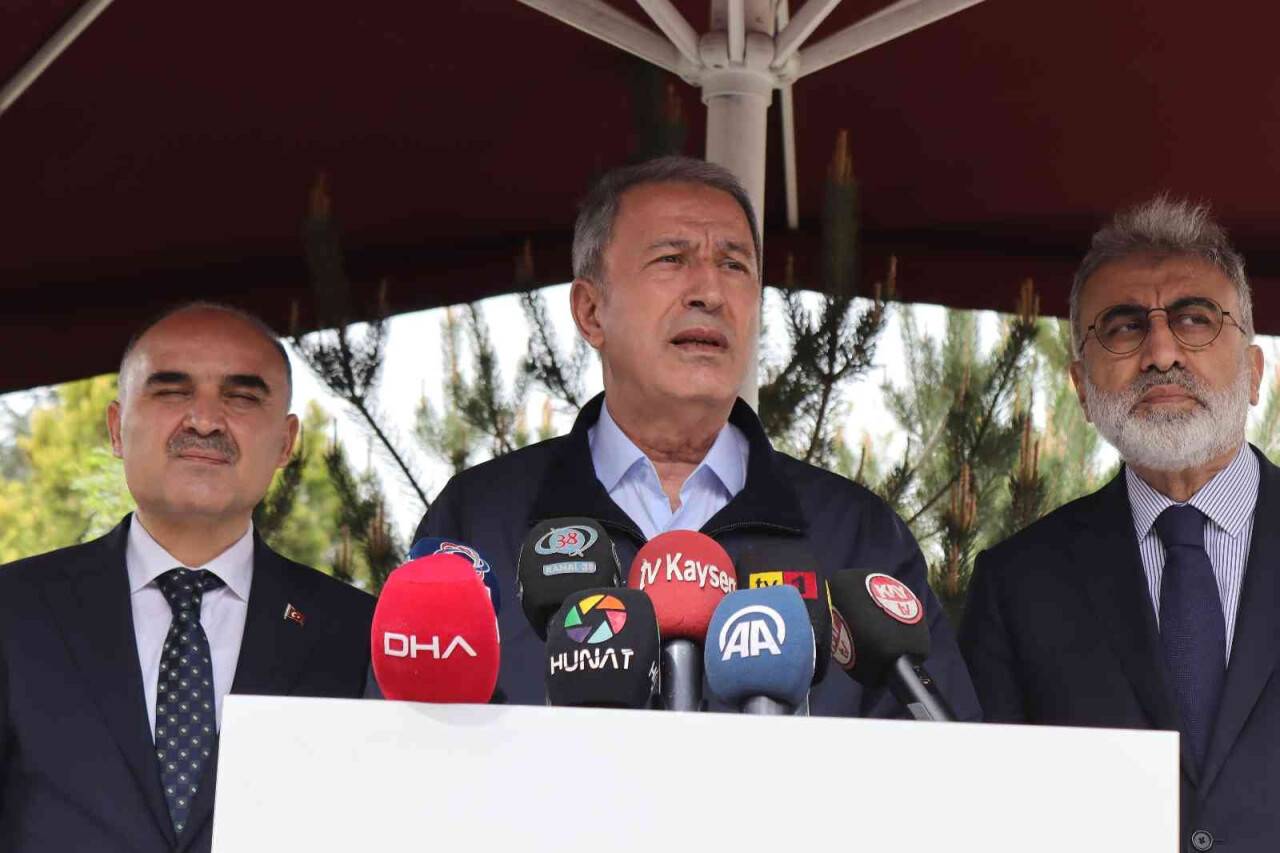 Bakan Akar: Irak ve Suriye’nin kuzeyinde tek amacımız var o da teröristle mücadele etmek