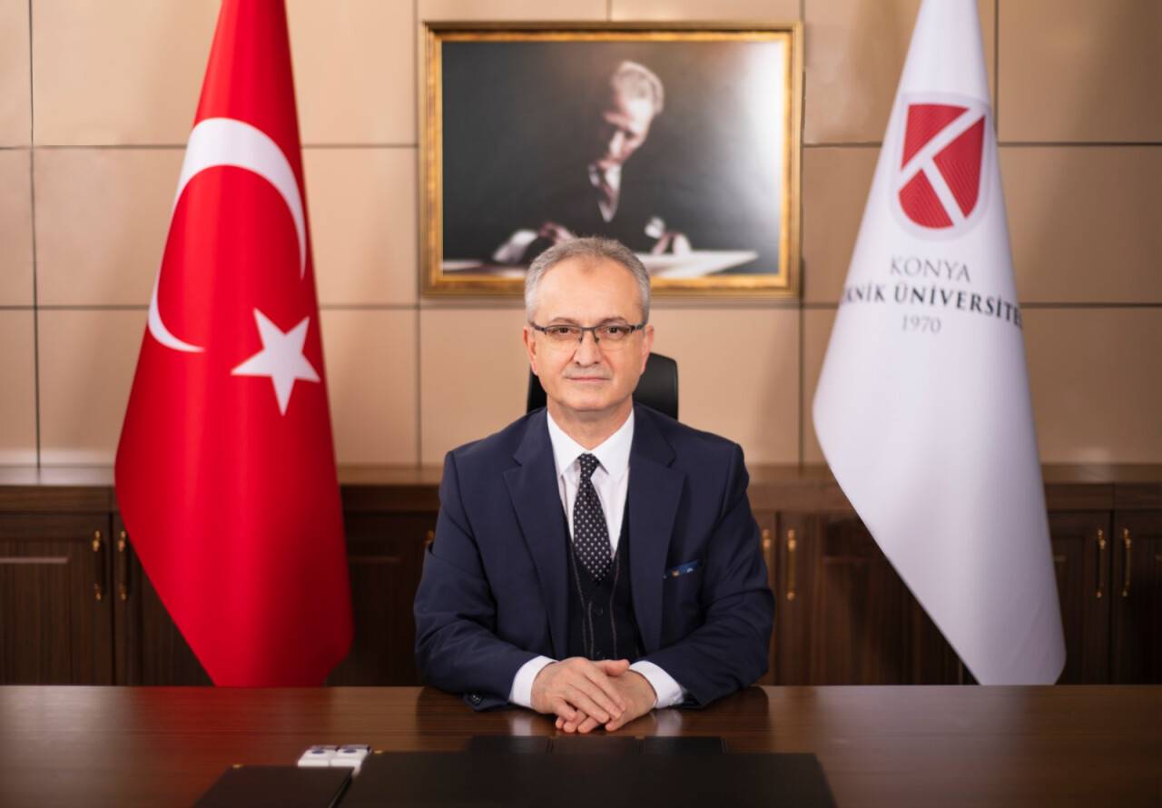 Rektör Özçelik'ten Ramazan Bayramı mesajı