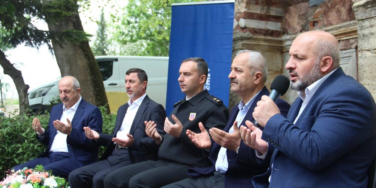 Fatih Sultan Mehmet, vefatının 541. yılında dualarla anıldı