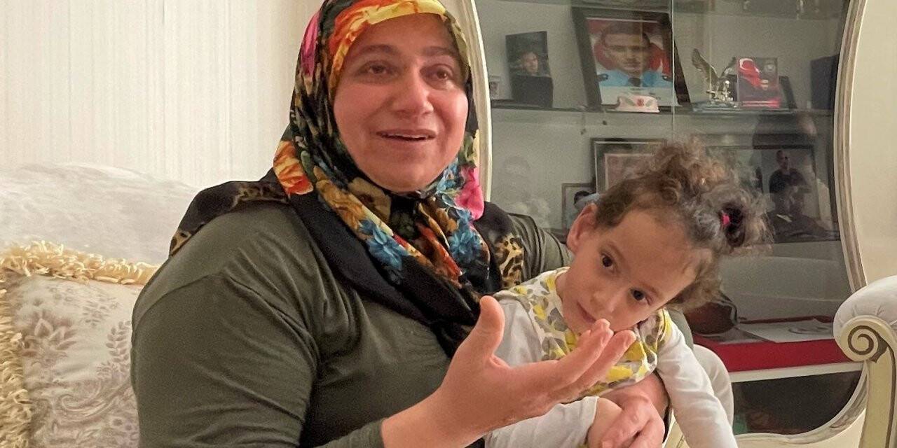 Kardeşini ve oğlunu şehit veren Pakize Kunduracı'nın hüzünlü bayramı