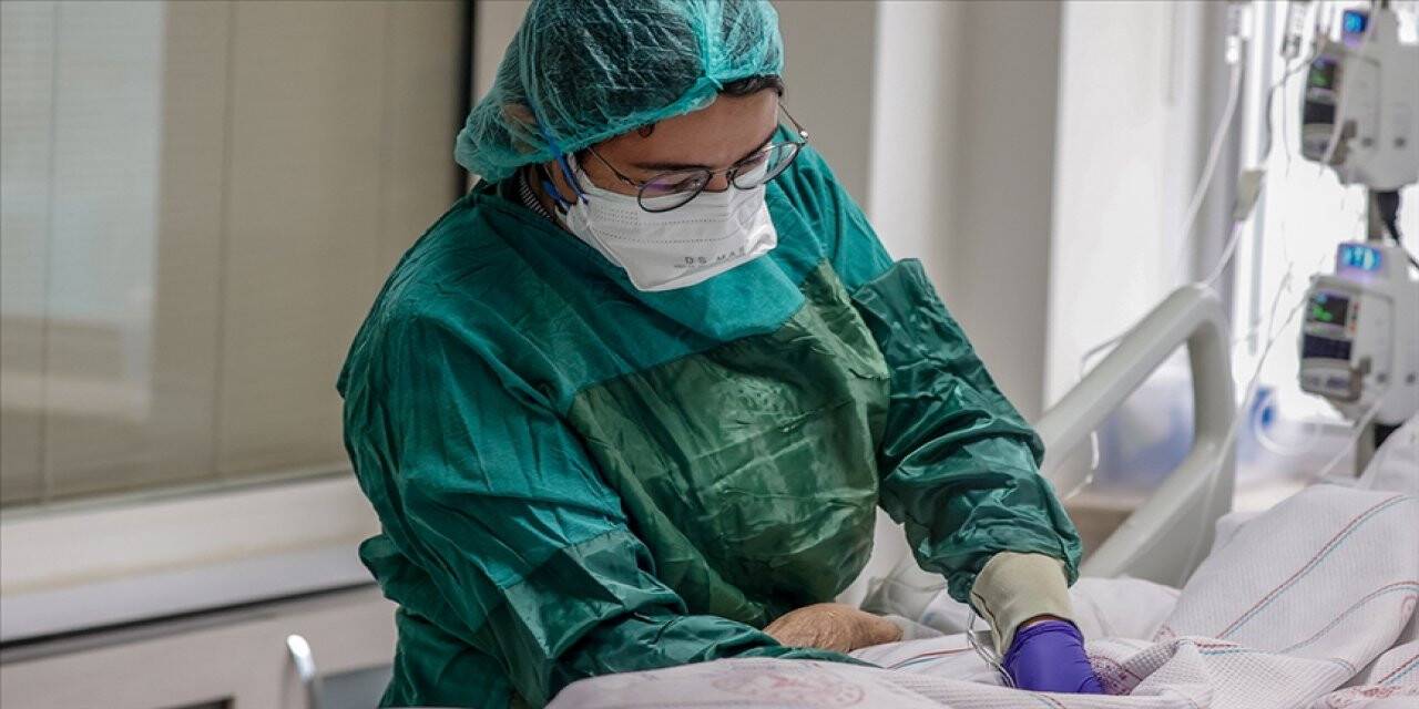 Türkiye'de 1193 kişinin Kovid-19 testi pozitif çıktı