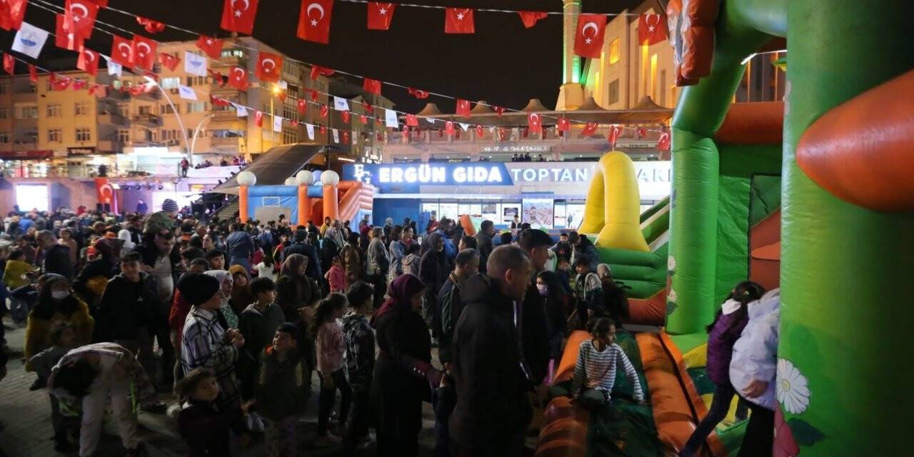 Bayram öncesi doyasıya eğlendiler