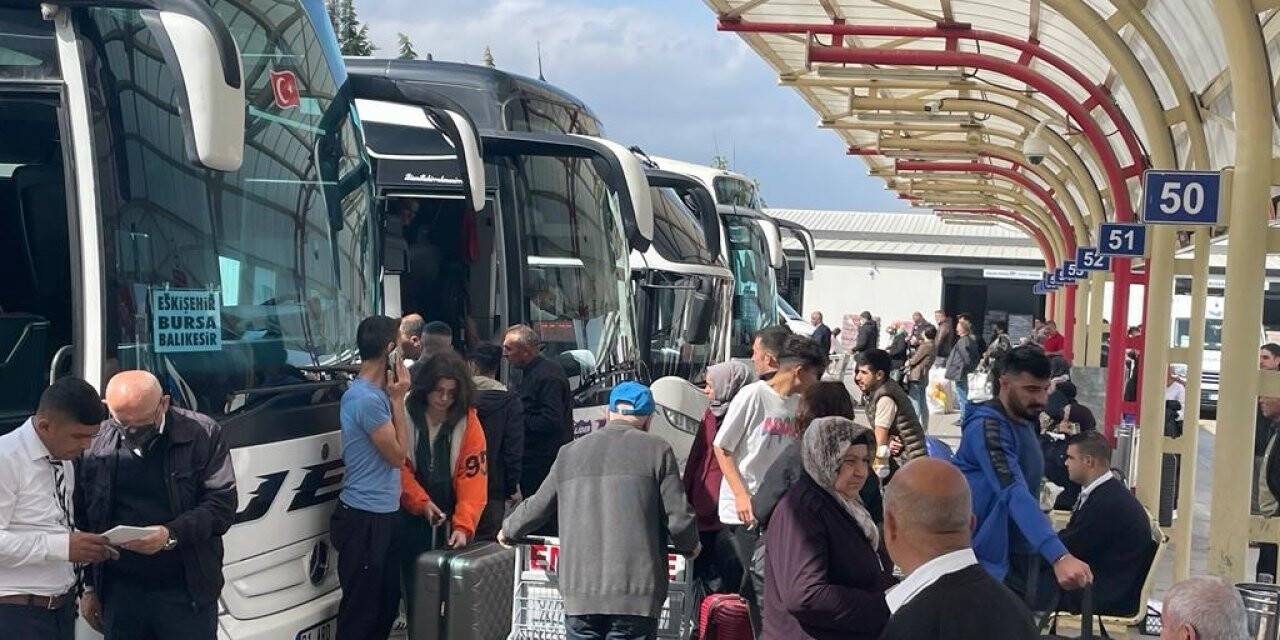 Terminalde bayram yoğunluğu yaşanıyor
