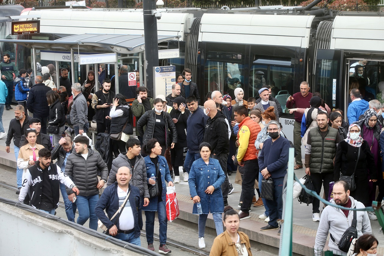 İstanbul'da toplu ulaşımda yoğunluk yaşanıyor