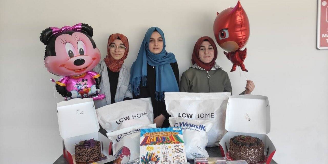 Mahmut Sami AİHL öğrencileri iyilikte yarıştı