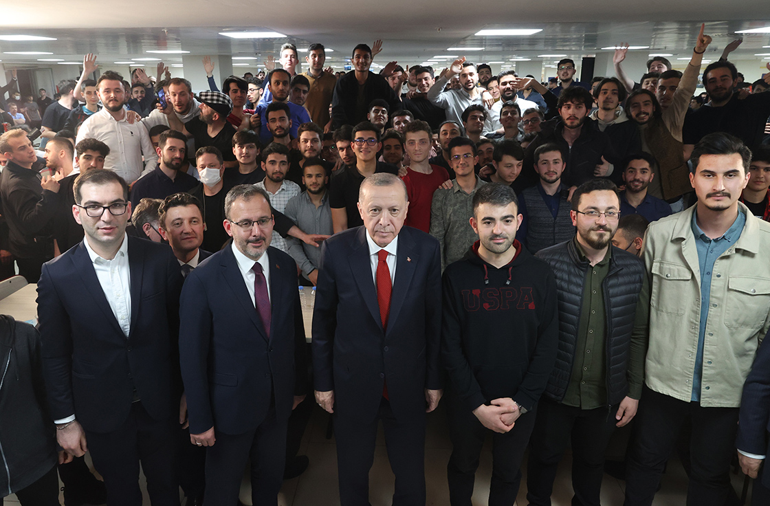 Cumhurbaşkanı Erdoğan'ın ramazan mesaisi yoğun geçti