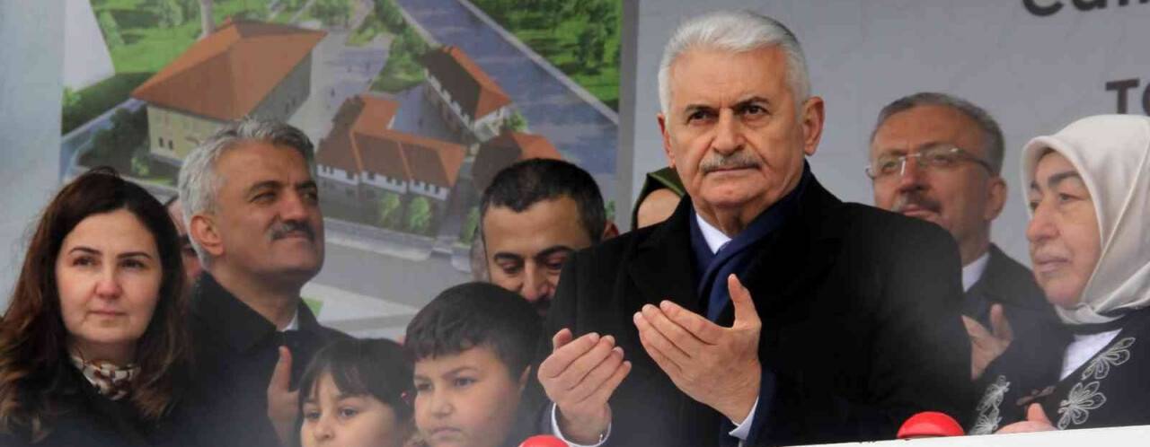 Binali Yıldırım ve ailesi tarafından yaptırılan camii ve külliyenin temel atma töreni gerçekleşti