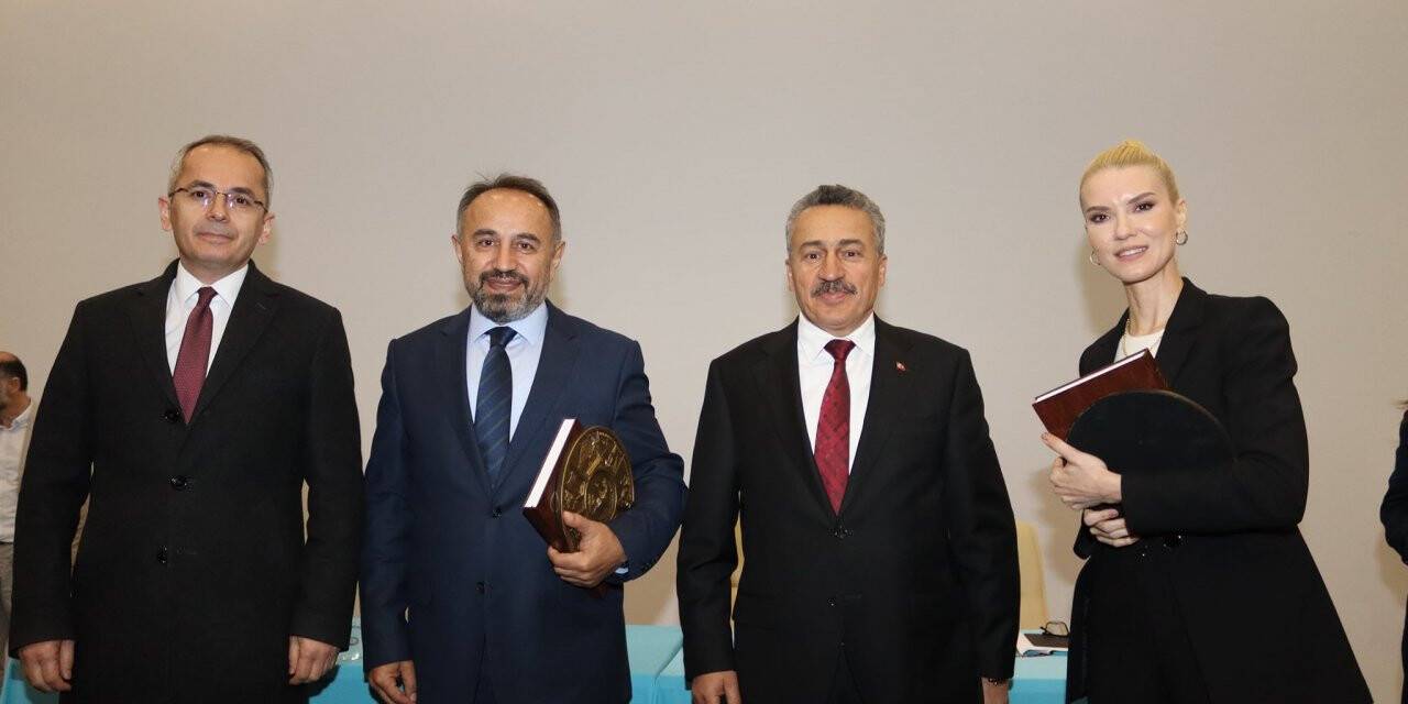 Pelin Çiftve Tufan Gündüz Seydişehirlilerle buluştu