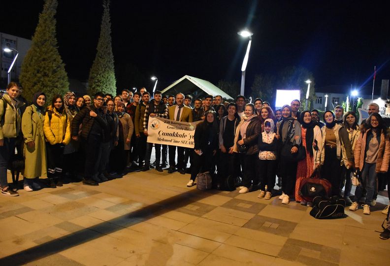 Karapınar Belediyesi öğrencileri Bursa ve Çanakkale gezisine gönderdi