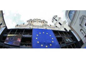 Seçilmiş Bir Hükümet Askeri Güçle Devrilemez