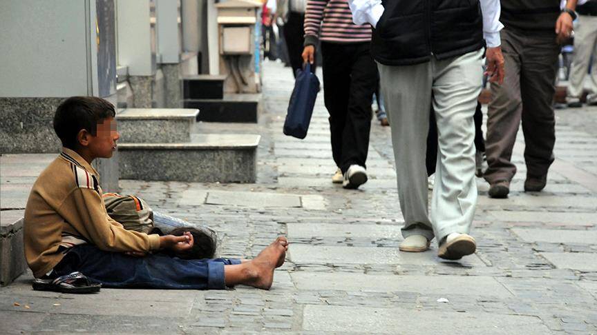 Çocuklarını dilendiren 13 aileye ceza