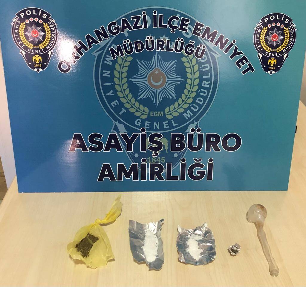 Zehir tacirlerine darbe: 2 tutuklama