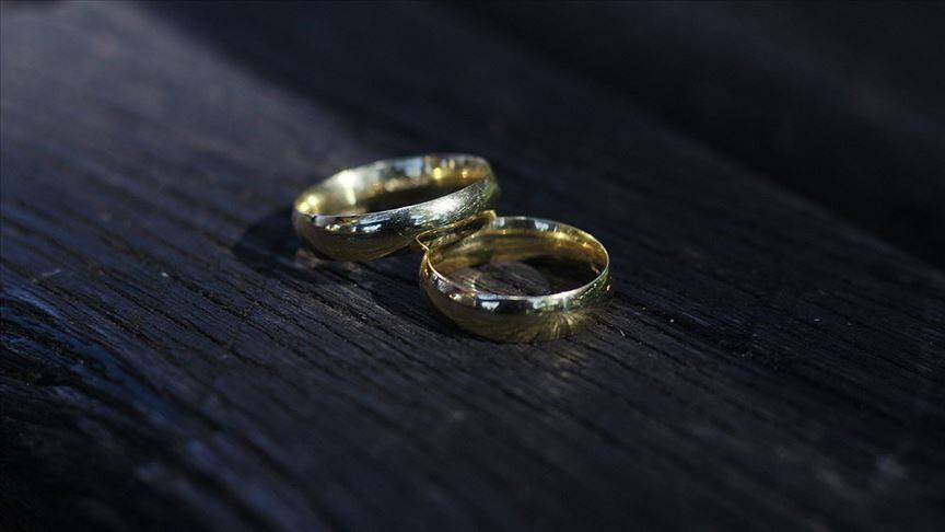 Eşin maaşına el koymak boşanma sebebi