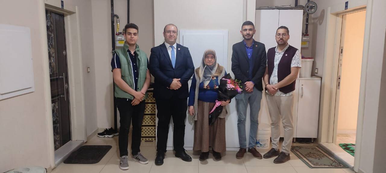 YRP’den şehit annelerine ziyaret