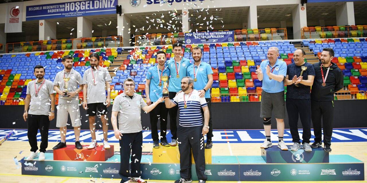 Masa Tenisi ‘Selçuklu Belediye’ damgası