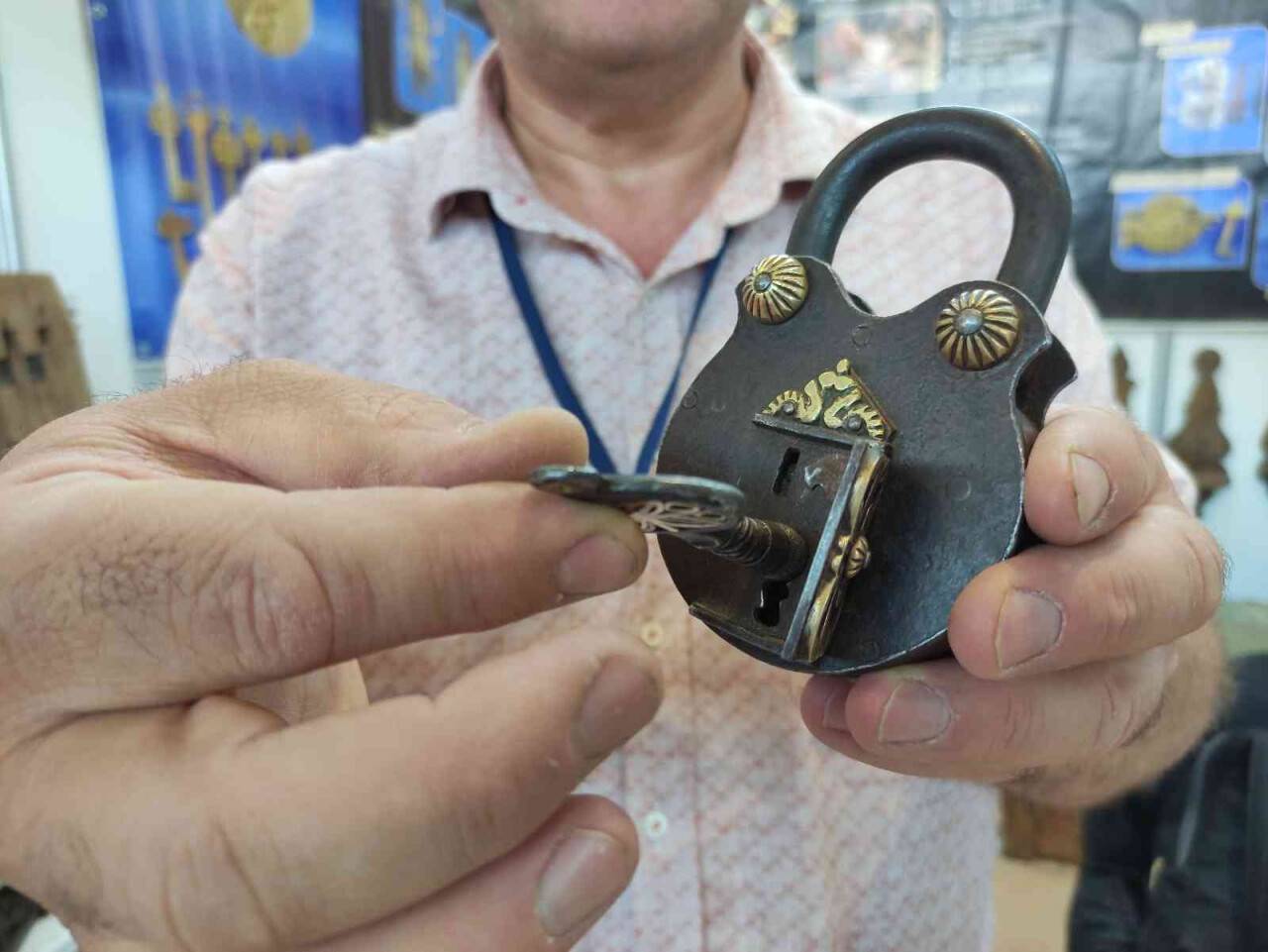 Asırlık kilitlerin aynısını yaptı, her biri servet değerinde