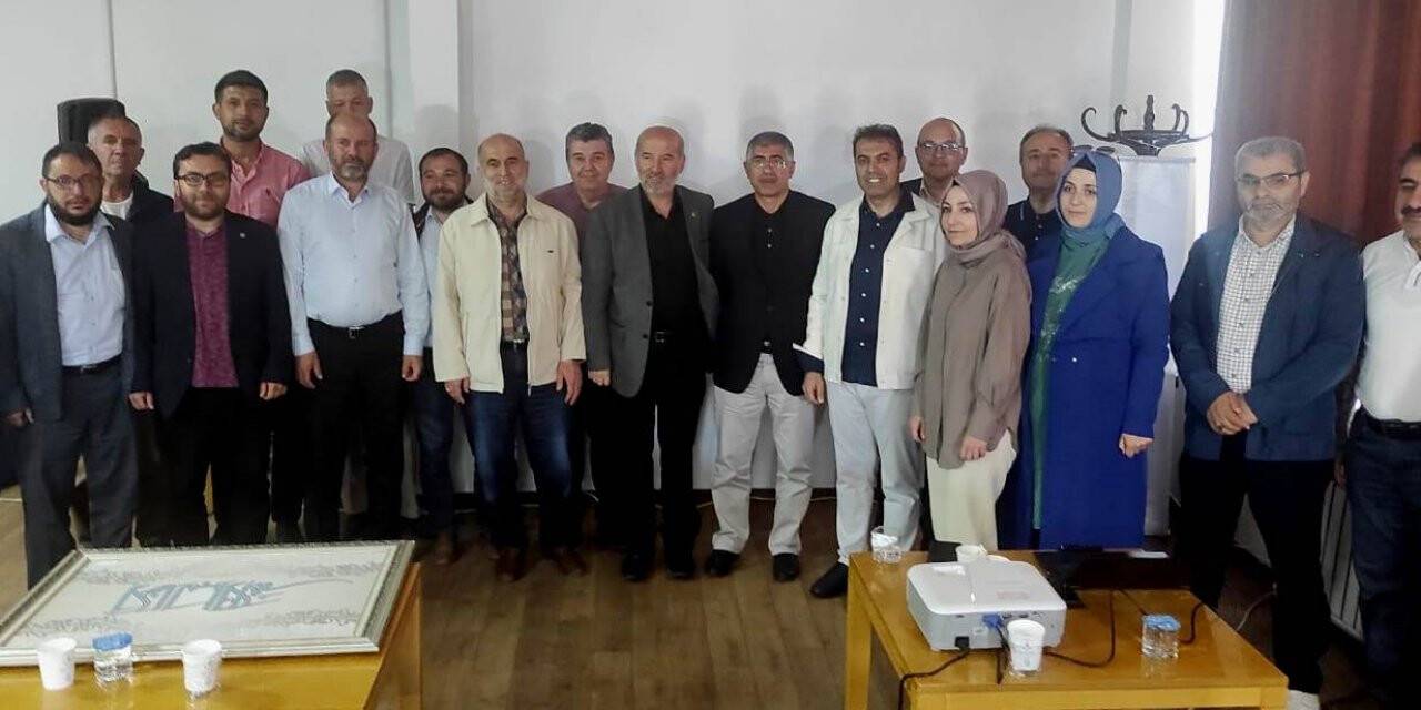 Liderlik eğitimleri devam ediyor