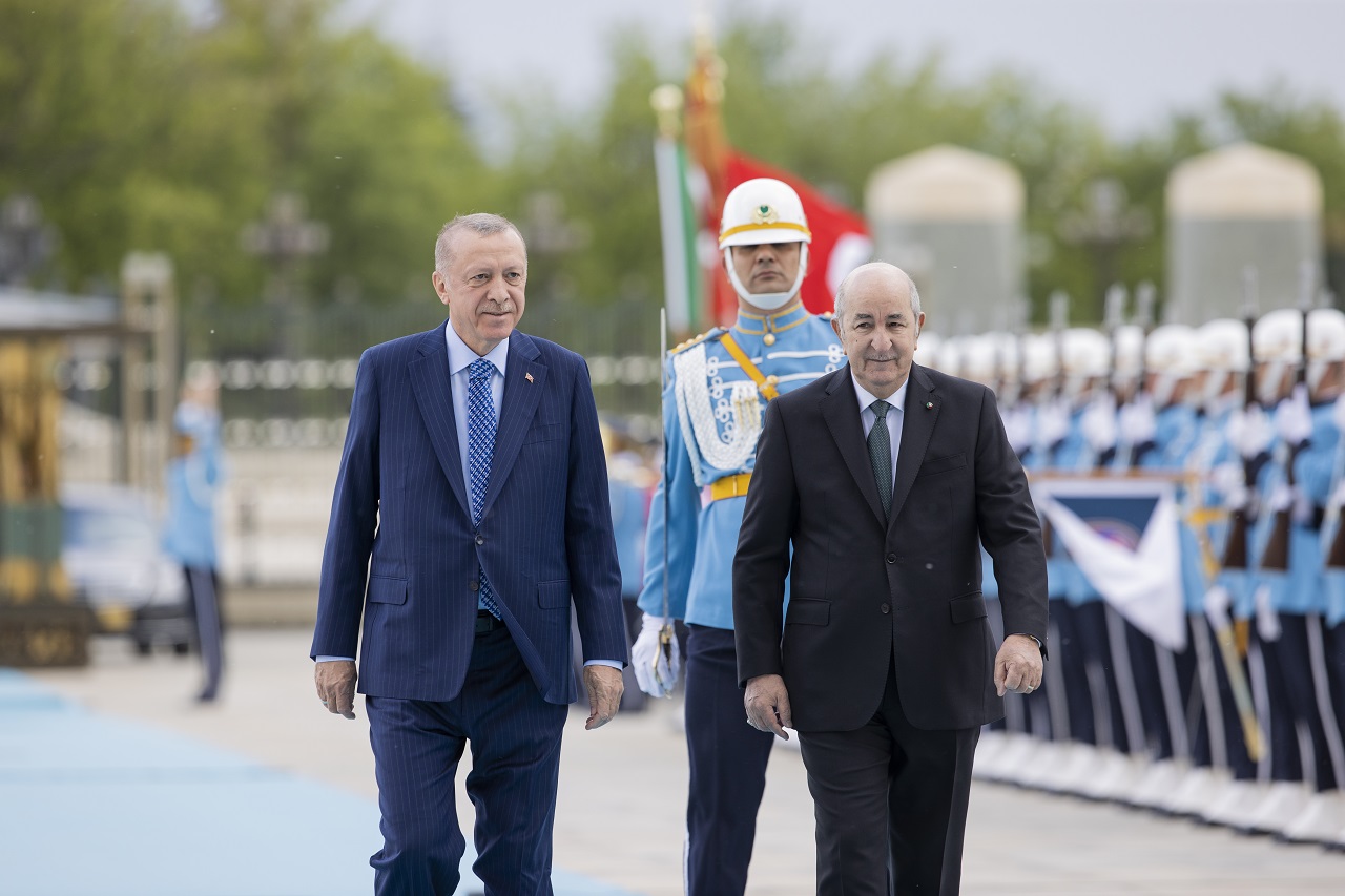 Cumhurbaşkanı Erdoğan, Cezayir Cumhurbaşkanı Tebbun'u resmi törenle karşıladı