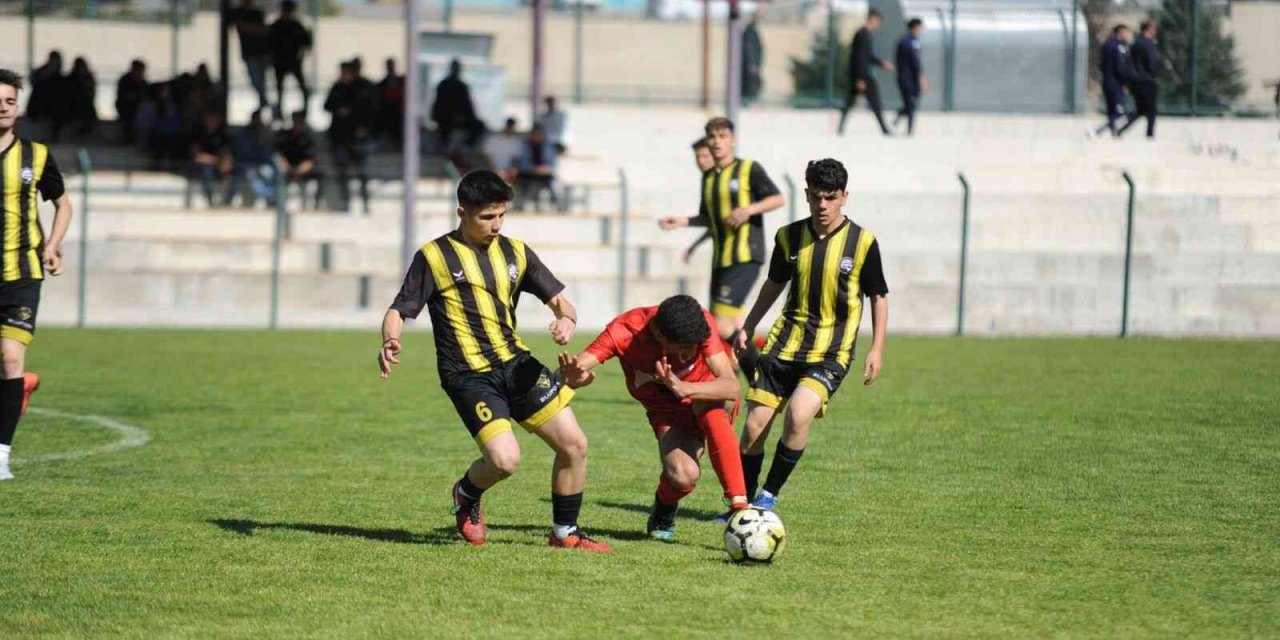 Kocasinan Şimşekspor galibiyetle başladı